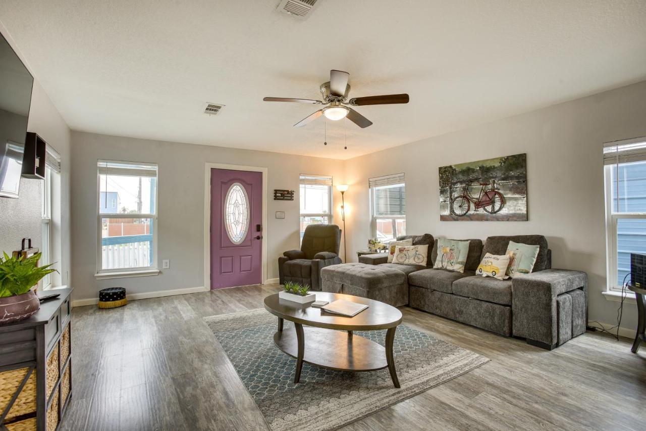 Galveston Cottage About 1 Mi To Beach Pet Friendly! Экстерьер фото